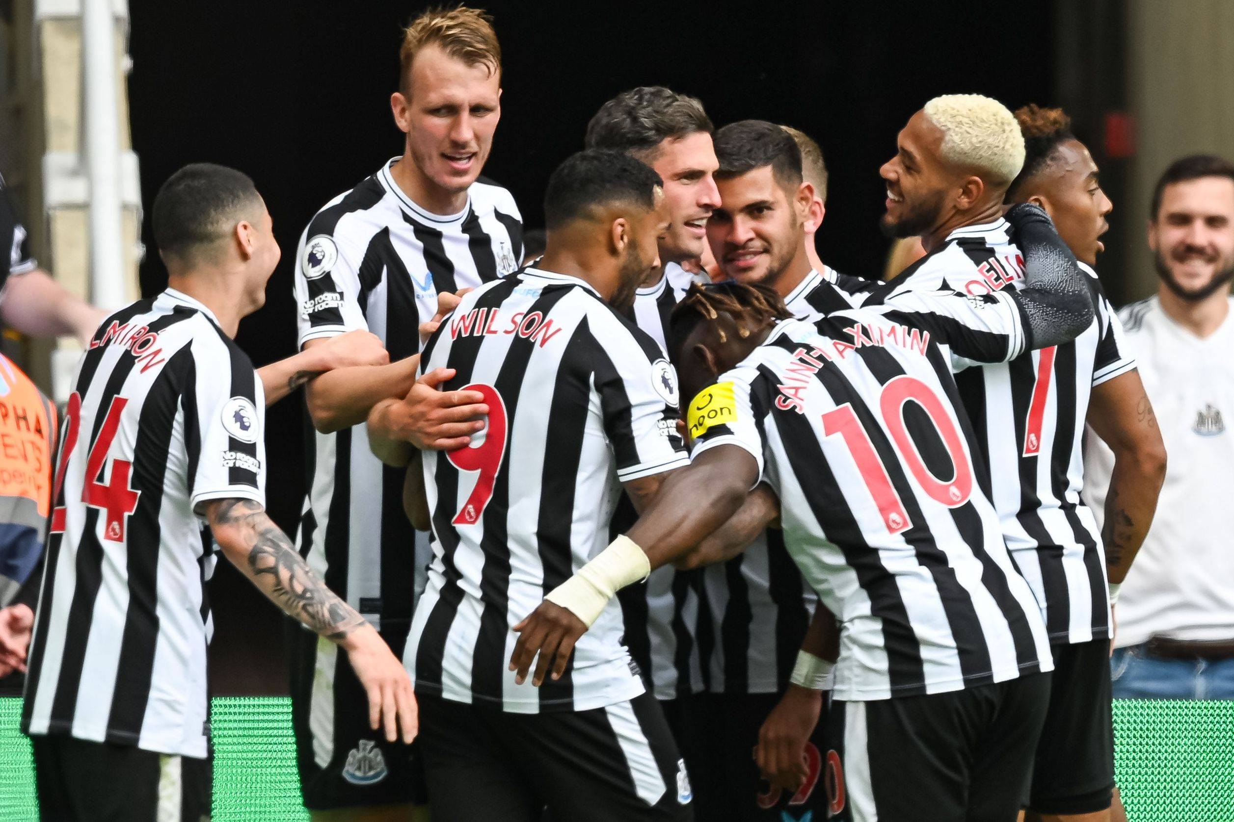 纽卡斯尔今夜造点机会,志在英超名次提升,气氛紧张,赛程密集仍需轮换的简单介绍 纽卡斯尔今夜造点机会,志在英超名次提升,气氛紧张,赛程密集仍需轮换的简单介绍